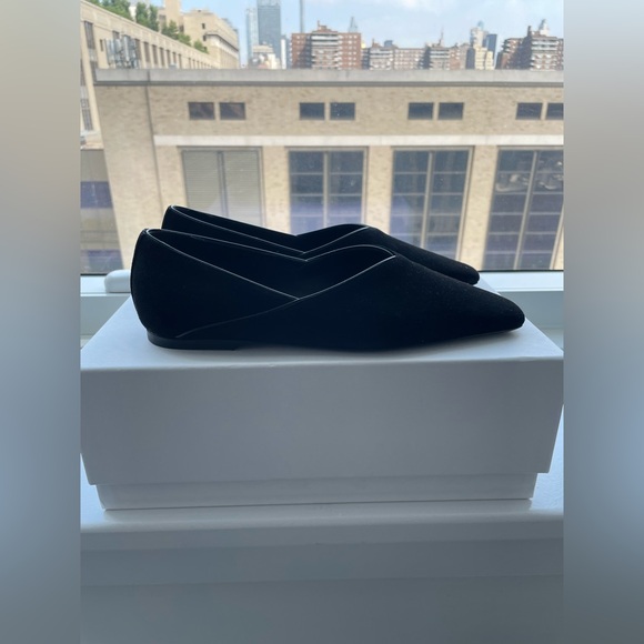 Toteme Everyday suede flats - Picture 3 of 10